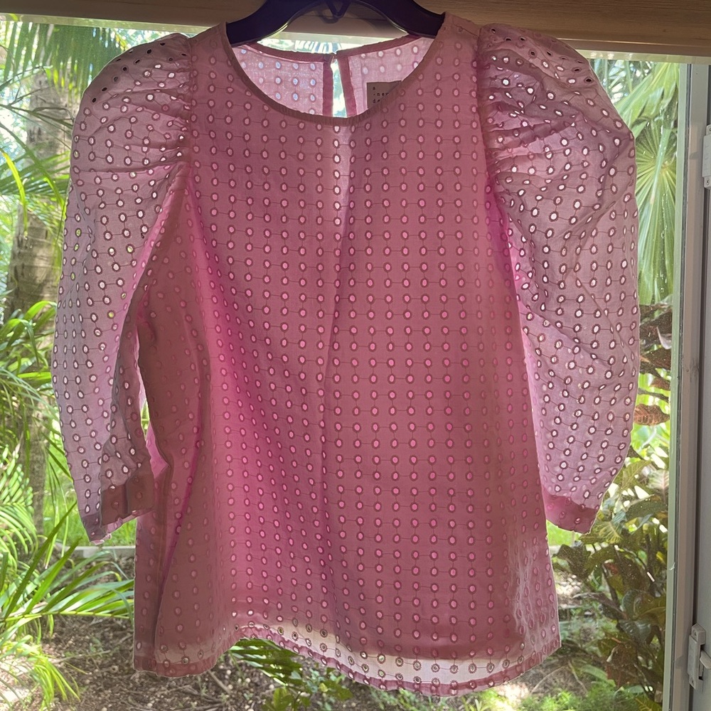 Women’s a new day pink eyelet top